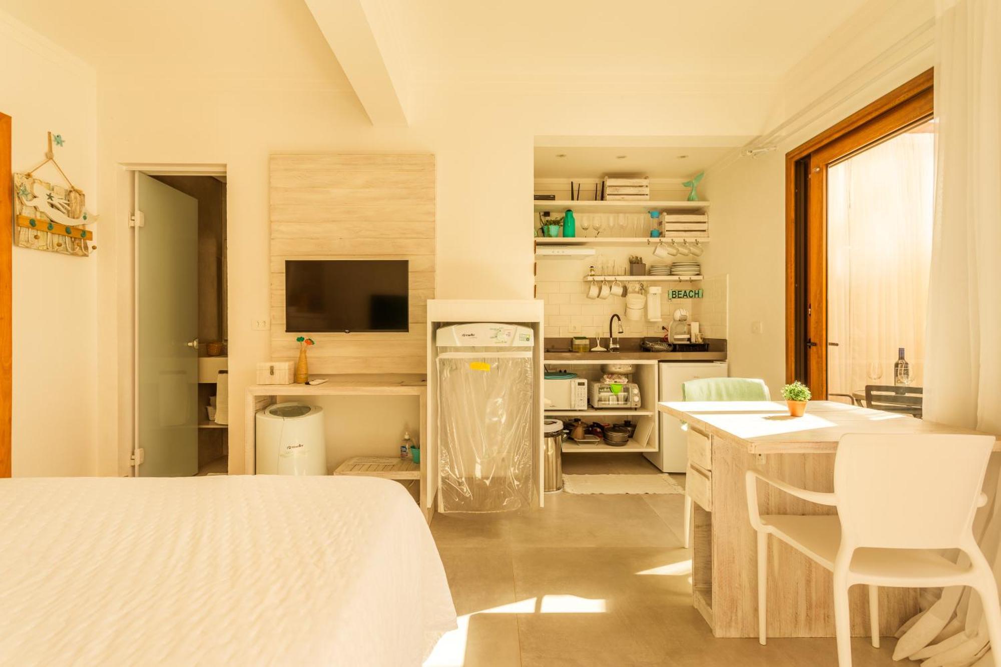 Casa D'Aroeira Residencial Boutique - Centro De Juquei - 2 Quadras Do Mar - Servico De Praia - Roupa De Cama 600 Fios Algodao Egipcio - Toalhas Banho E Praia - Tudo Novo - Estacionamento Interno - Cozinha - Consulte Unidades Com Ofuro Hidro E Cromote Buitenkant foto